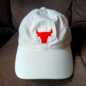 Chicago Bulls Mitchell & Ness Adjustable Dad Cap Hat White with Red & White Bull